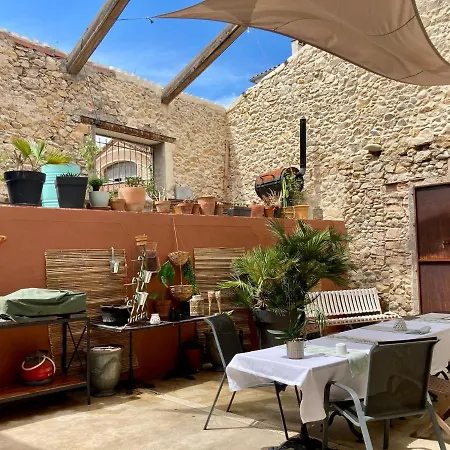 Casa *
