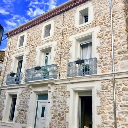Casa *